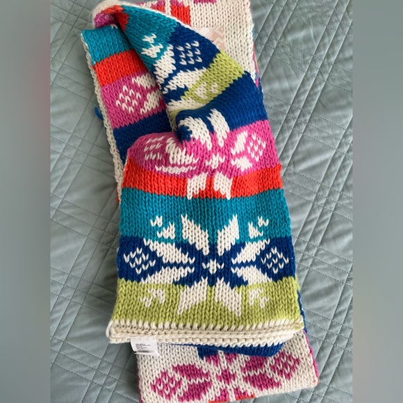 NWT Muk Luks Reversible White Multicolor Rainbow Candy Coated Infinity Scarf - Picture 2 of 6